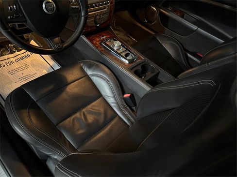 Used 2010 Jaguar XKR R image 17