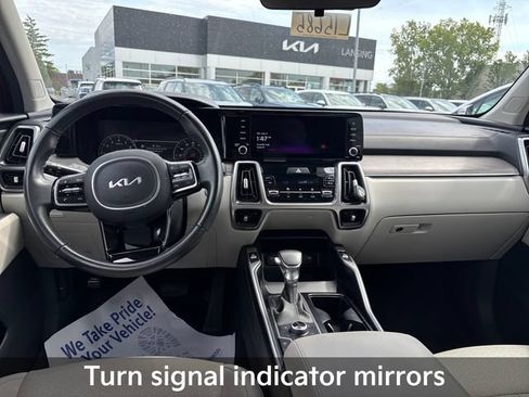 Used 2023 Kia Sorento S AWD/4WD image 16