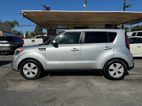 Used 2016 Kia Soul FWD image 8