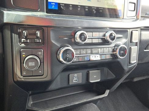 Used 2025 Ford F250 Lariat w/ Black Appearance Package AWD/4WD image 25
