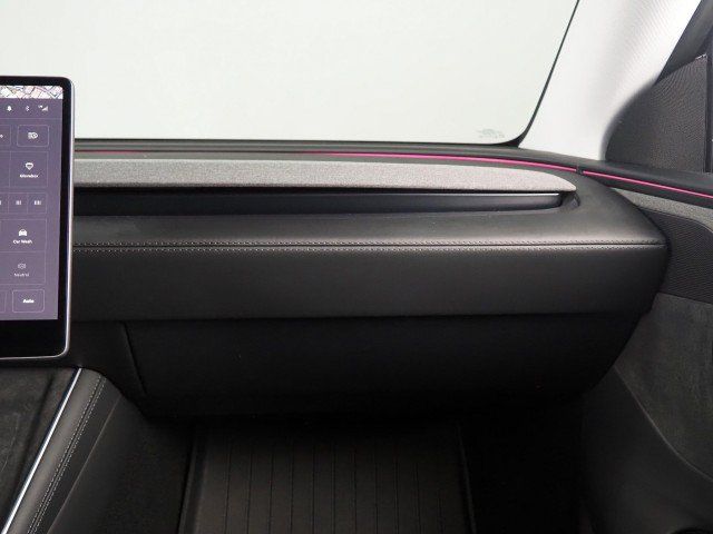 Used 2026 Tesla Model Y Long Range RWD image 43