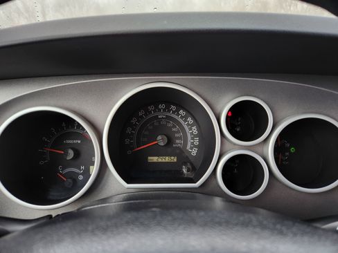 Used 2011 Toyota Tundra 4x4 Double Cab w/ SR5 Pkg image 26