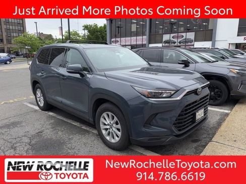 Used 2024 Toyota Grand Highlander AWD image 1