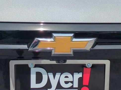 Used 2025 Chevrolet Traverse LT FWD image 13