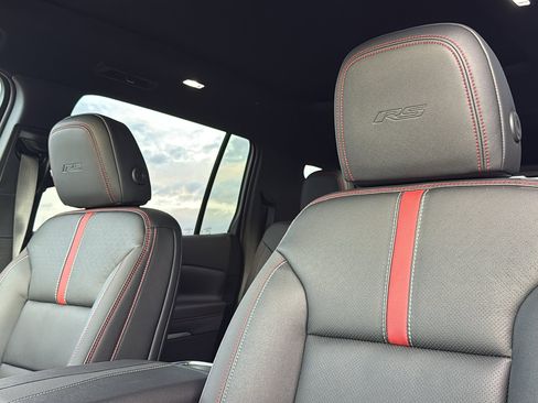 New 2026 Chevrolet Traverse RS w/ LPO, Floor Liner Package image 11