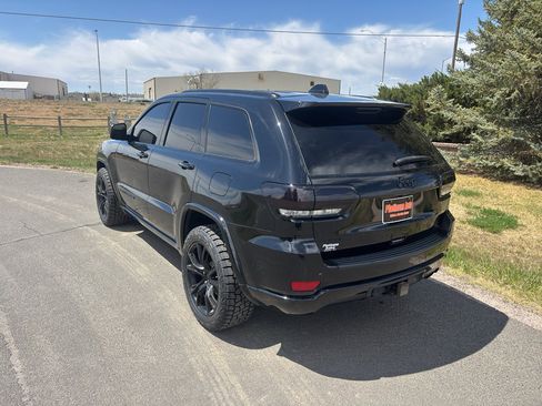 Used 2019 Jeep Grand Cherokee Altitude AWD/4WD image 6