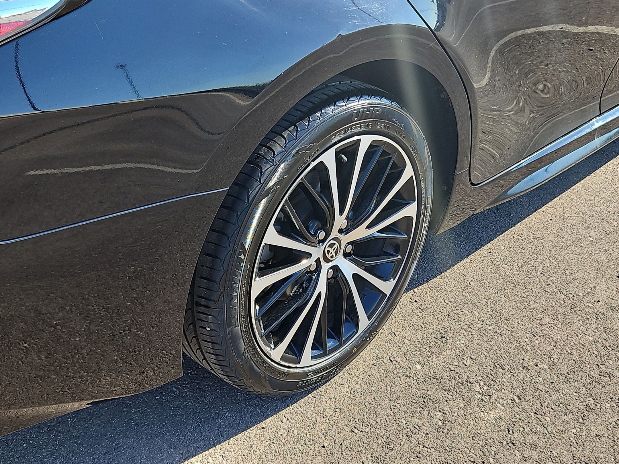 Used 2020 Toyota Camry SE FWD image 12