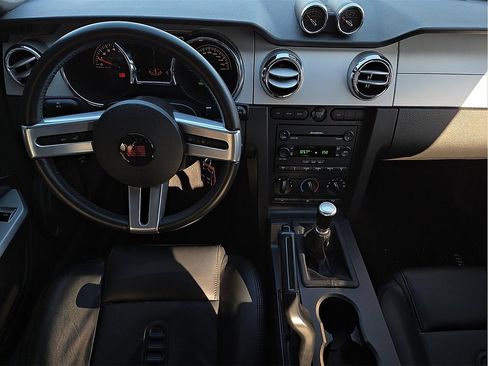 Used 2006 Ford Mustang GT image 10