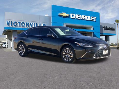Used 2022 Lexus ES 300h 300h image 3