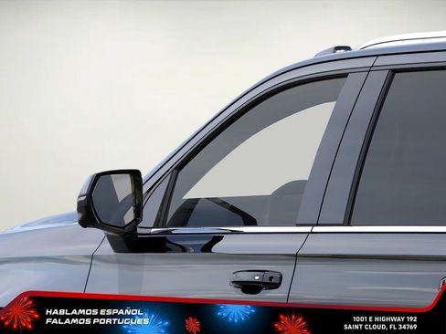 New 2026 Chevrolet Suburban LT w/ Comfort Package AWD/4WD image 18