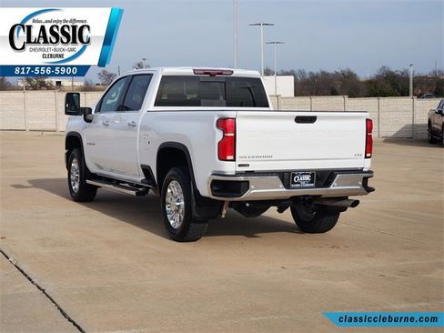 Used 2025 Chevrolet Silverado 2500 LTZ w/ LTZ Premium Package image 7