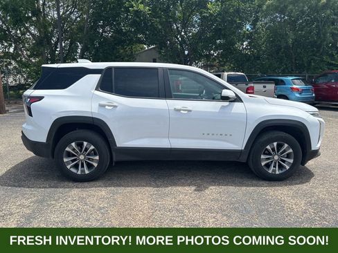 Used 2025 Chevrolet Equinox LT FWD image 3