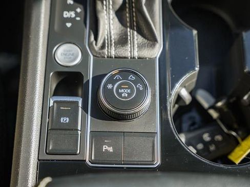 Used 2023 Volkswagen Atlas Cross Sport SE w/ Panoramic Sunroof Package image 19