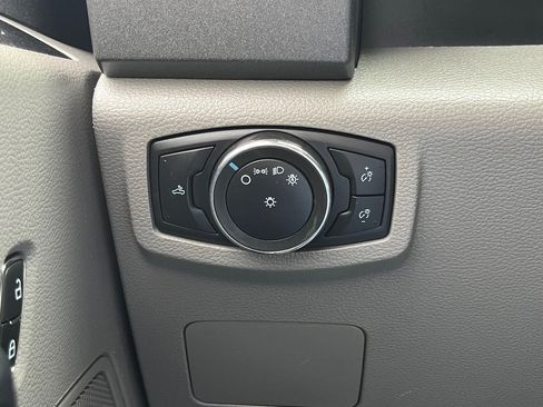 Used 2021 Ford F250 XL w/ Power Equipment Group RWD image 25