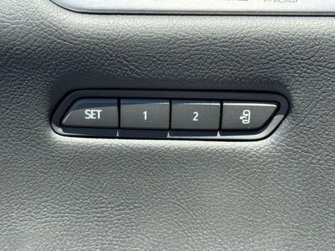 Certified 2025 Cadillac XT5 Premium Luxury image 18