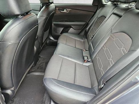Used 2022 Kia Forte GT-Line w/ GT-Line Technology Package FWD image 17