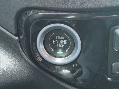 Used 2023 Chevrolet Silverado 1500 ZR2 AWD/4WD image 28