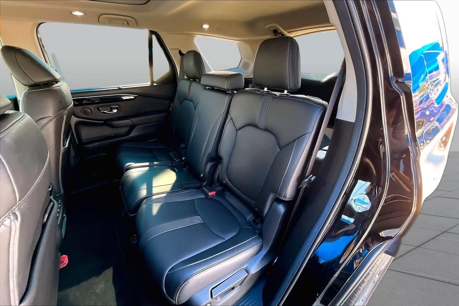 Used 2024 Honda Pilot Touring image 20