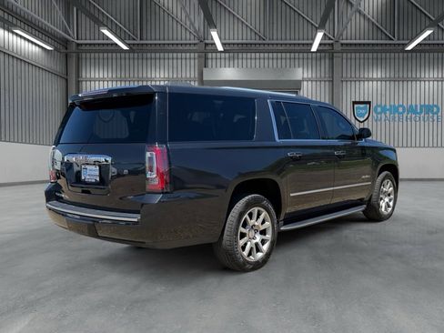 Used 2020 GMC Yukon XL Denali AWD/4WD image 8