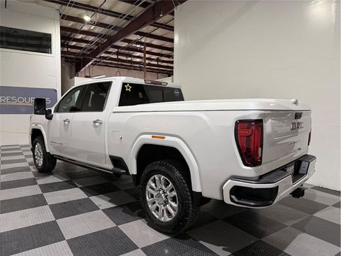 Used 2022 GMC Sierra 3500 Denali image 6