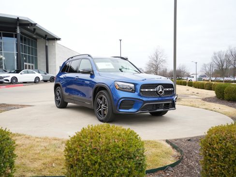 New 2026 Mercedes-Benz GLB 250 4MATIC image 1