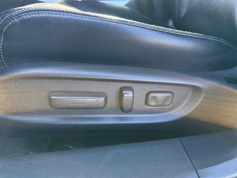 Used 2016 Honda Accord Touring image 19