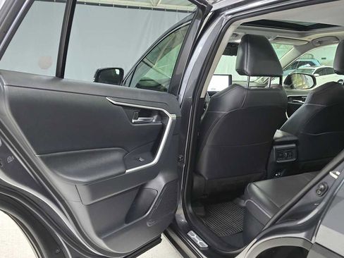 Used 2025 Toyota RAV4 XLE Premium w/ Weather Package AWD/4WD image 15