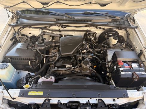 Used 2014 Toyota Tacoma 2WD Regular Cab image 8