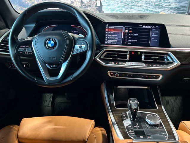 Used 2019 BMW X5 xDrive40i w/ Convenience Package AWD/4WD image 3