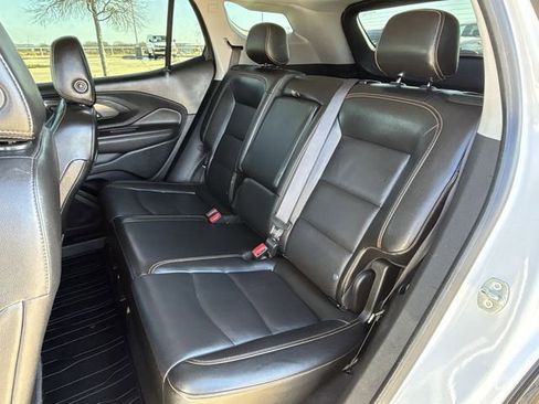 Used 2021 GMC Terrain SLT image 19