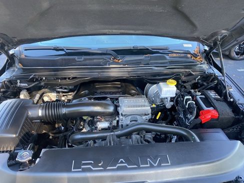 Used 2024 RAM 1500 Laramie image 31