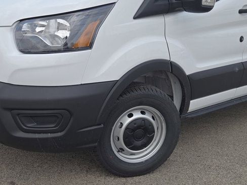 New 2025 Ford Transit 250 148 Medium Roof image 31