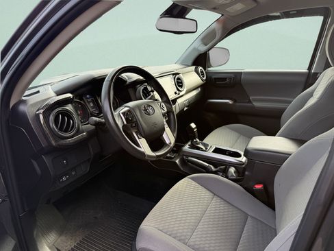 Used 2023 Toyota Tacoma SR5 AWD/4WD image 4