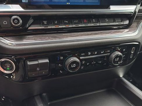 Used 2024 Chevrolet Silverado 2500 LTZ w/ LTZ Premium Package image 26