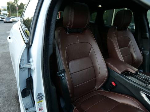 Used 2019 Jaguar F-PACE S image 38