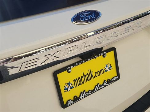 Used 2021 Ford Explorer XLT w/ Equipment Group 202A image 31