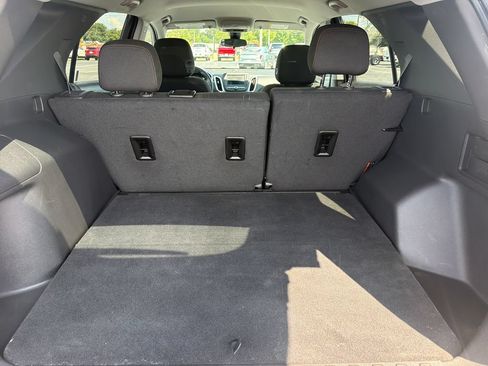 Used 2024 Chevrolet Equinox LT FWD image 9