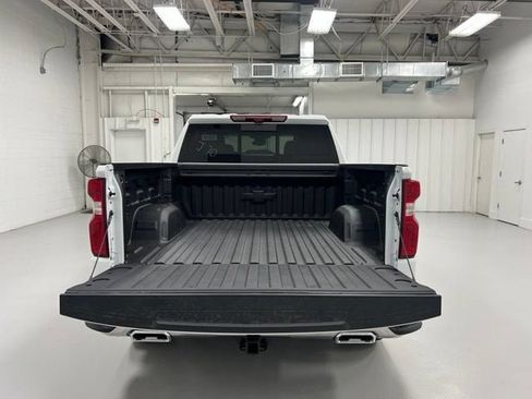 New 2026 Chevrolet Silverado 1500 LTZ w/ LTZ Premium Package AWD/4WD image 17