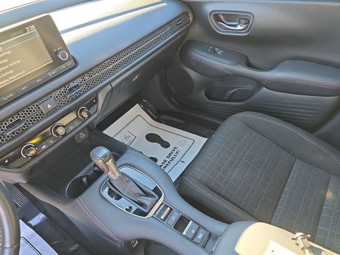 Used 2023 Honda HR-V Sport image 28