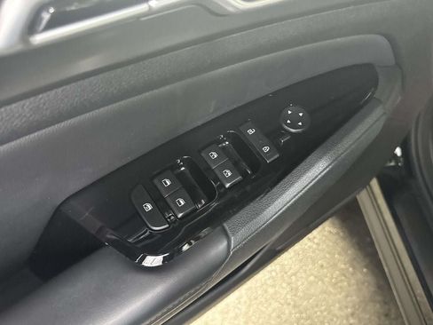 Used 2023 Kia Sportage EX AWD/4WD image 14