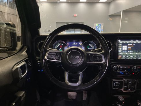 Used 2021 Jeep Wrangler Unlimited Sahara w/ Cold Weather Group image 18