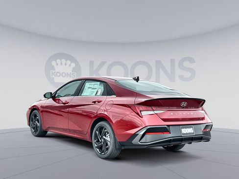 New 2026 Hyundai Elantra SEL Sport image 4