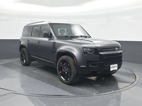 Used 2025 Land Rover Defender 110 X AWD/4WD image 8