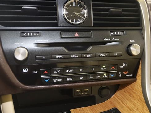 Used 2020 Lexus RX 450hL AWD w/ Premium Package image 31