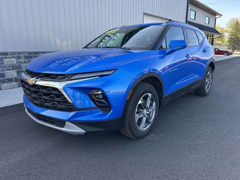 Used 2024 Chevrolet Blazer LT w/ Convenience Package FWD image 1