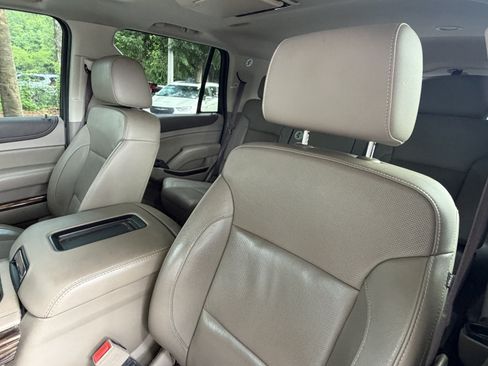 Used 2019 GMC Yukon SLT w/ Open Road Package RWD image 18