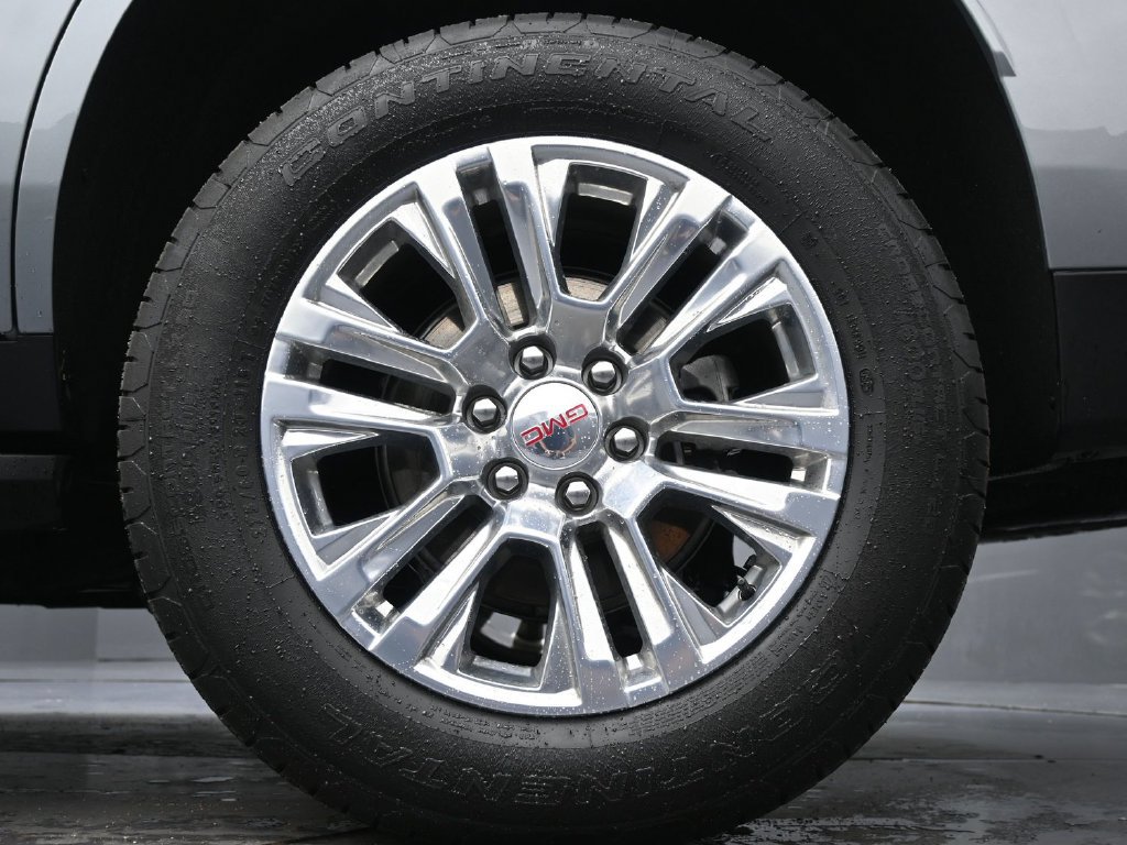 Used 2025 GMC Yukon Denali AWD/4WD image 12