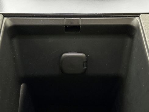 Certified 2025 Toyota Camry SE w/ Convenience Package image 36