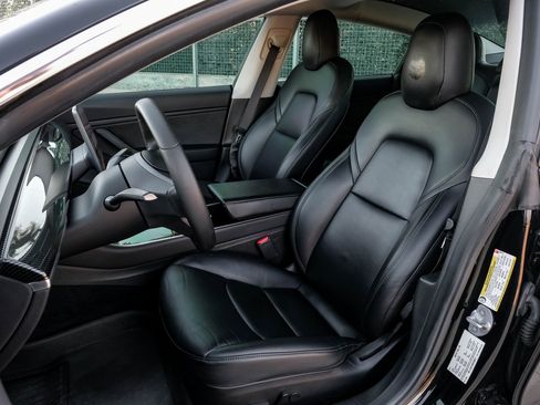 Used 2019 Tesla Model 3 Performance image 38