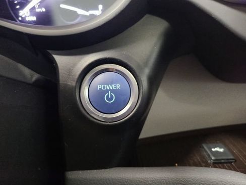 Certified 2024 Toyota Sienna XLE AWD/4WD image 37